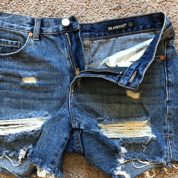 BLANKNYC shorts size 26 - Picture 2 of 3